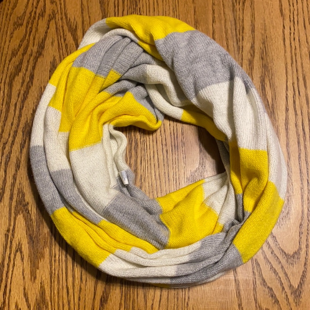 American Eagle infinity scarf